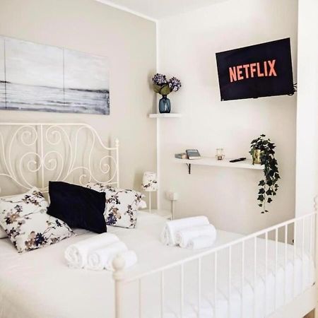 Torre Dalu' - A Due Passi Dalla Spiaggia Di Porta Vecchia, Con Terrazzo Privato E Netflix Монополі Екстер'єр фото