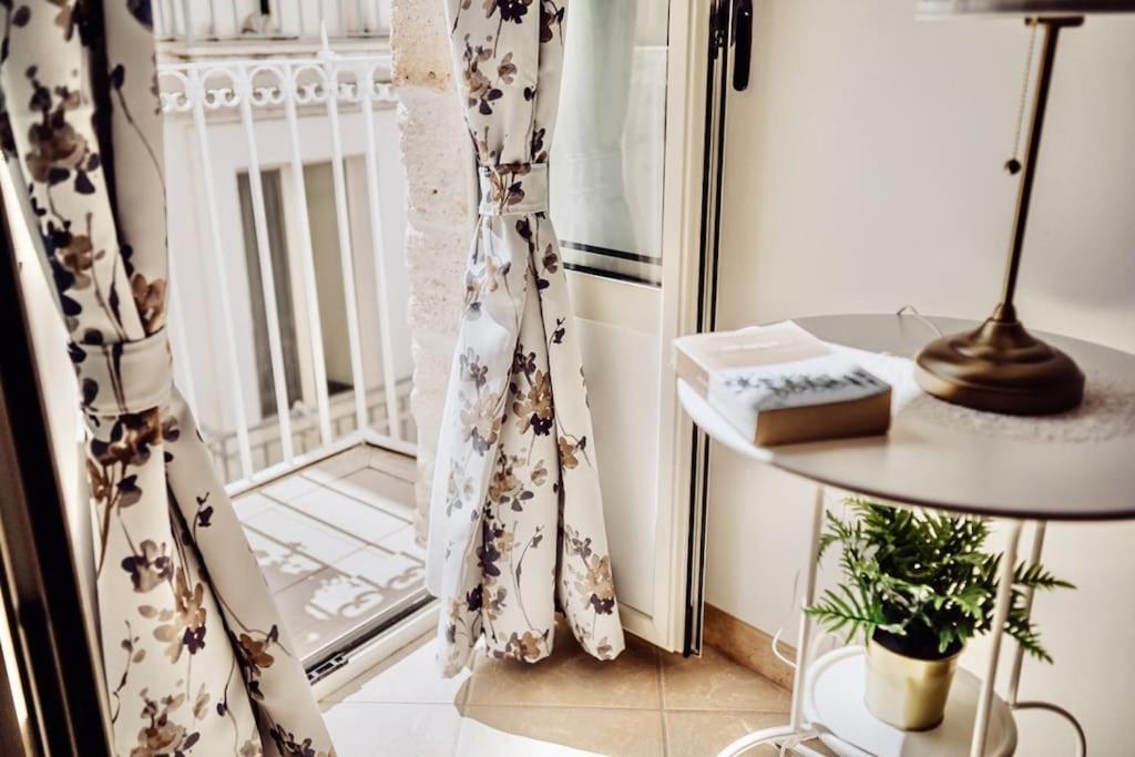 Torre Dalu' - A Due Passi Dalla Spiaggia Di Porta Vecchia, Con Terrazzo Privato E Netflix Монополі Екстер'єр фото
